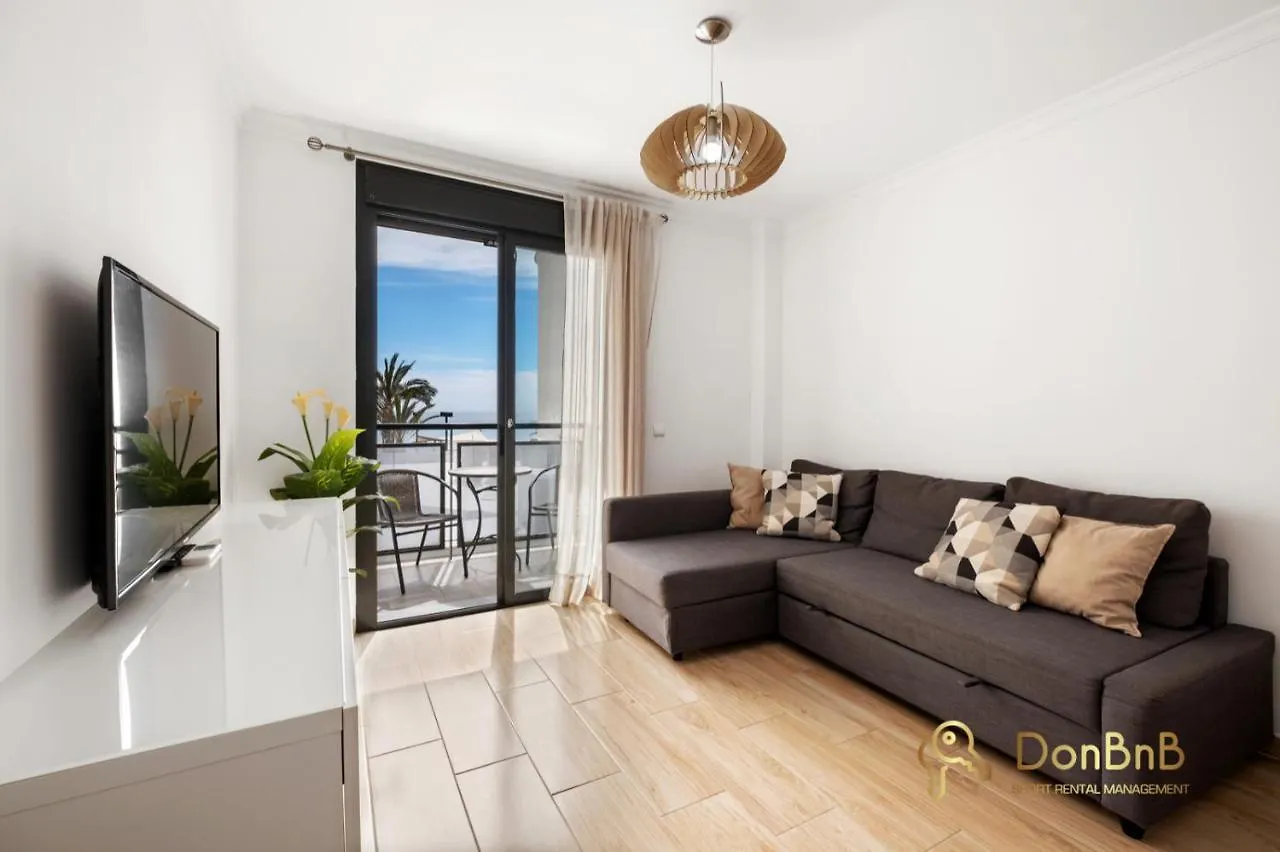Cozy Apartment With Sea View And Private Parking In Фуэнхирола