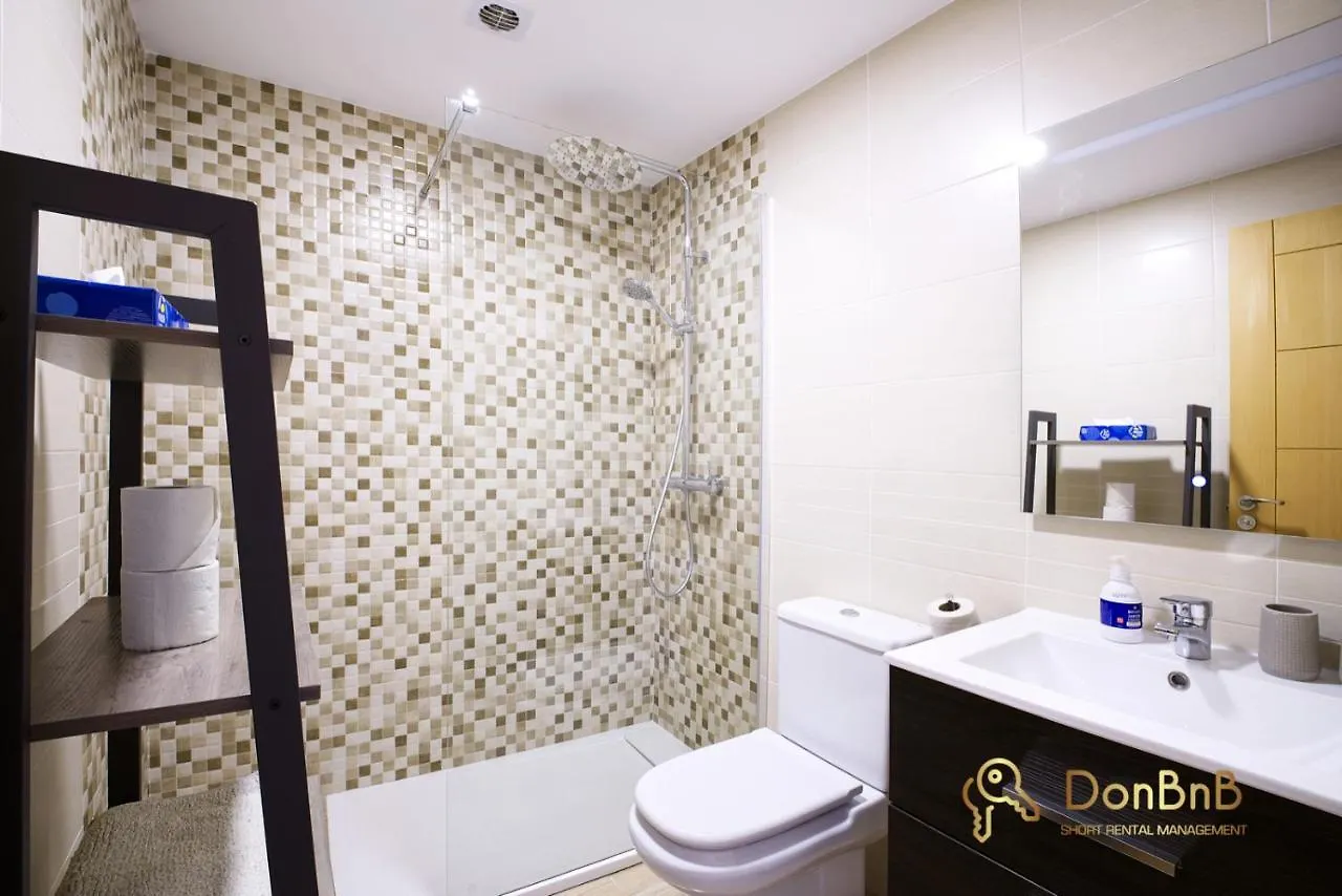 Cozy Apartment With Sea View And Private Parking In Фуэнхирола