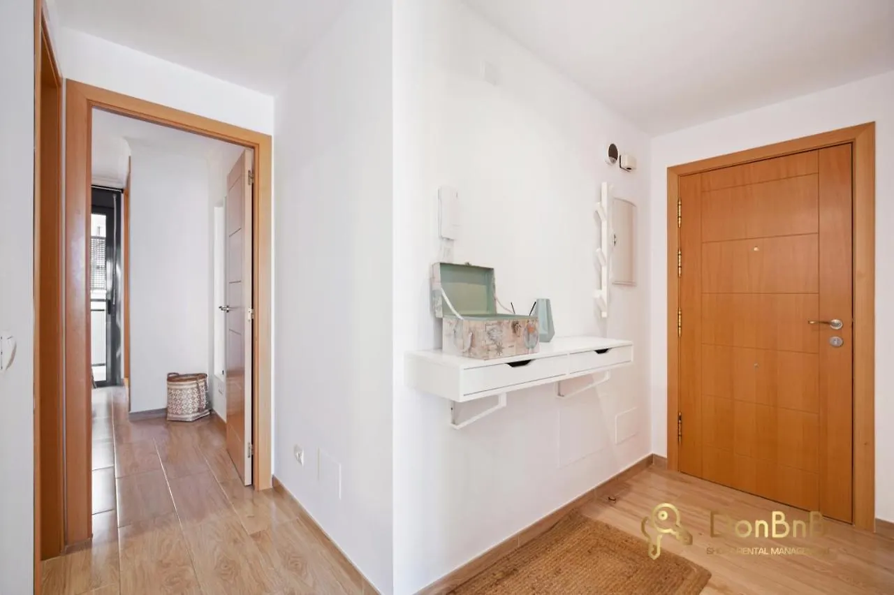 Cozy Apartment With Sea View And Private Parking In Фуэнхирола Испания